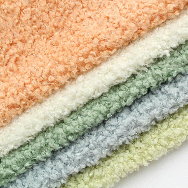 Waarom wordt wollen stof de favoriete stof voor premium kleding en interieurs?